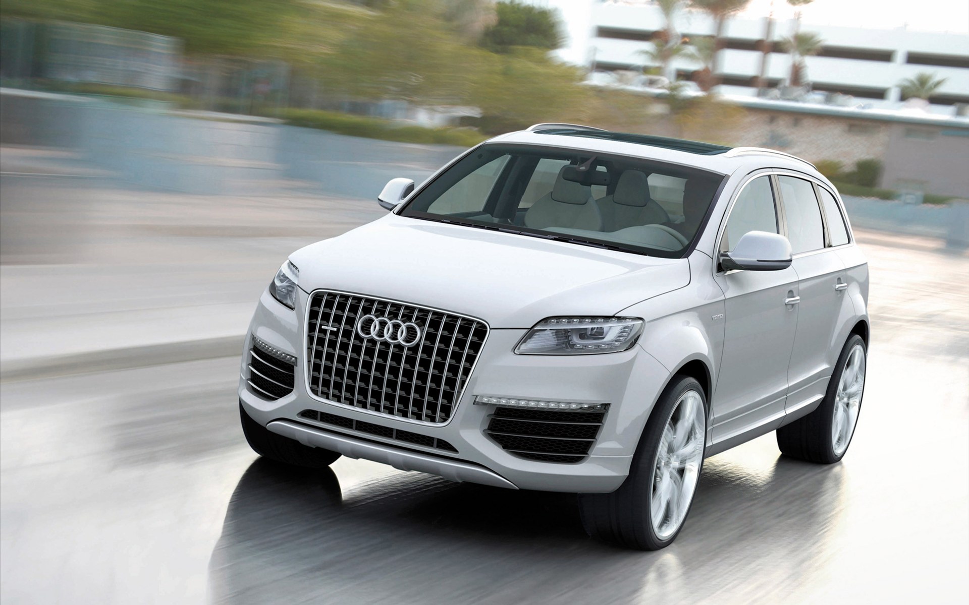 Audi(奥迪) Q7 V12 2010宽屏壁纸_1920x1200