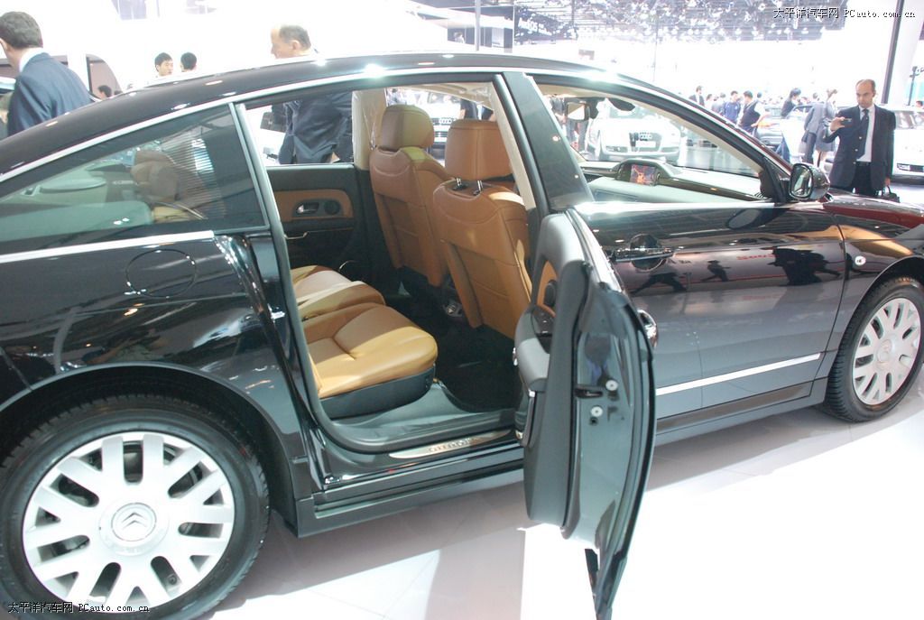 雪鐵龍C6(進(jìn)口)車展高清大圖