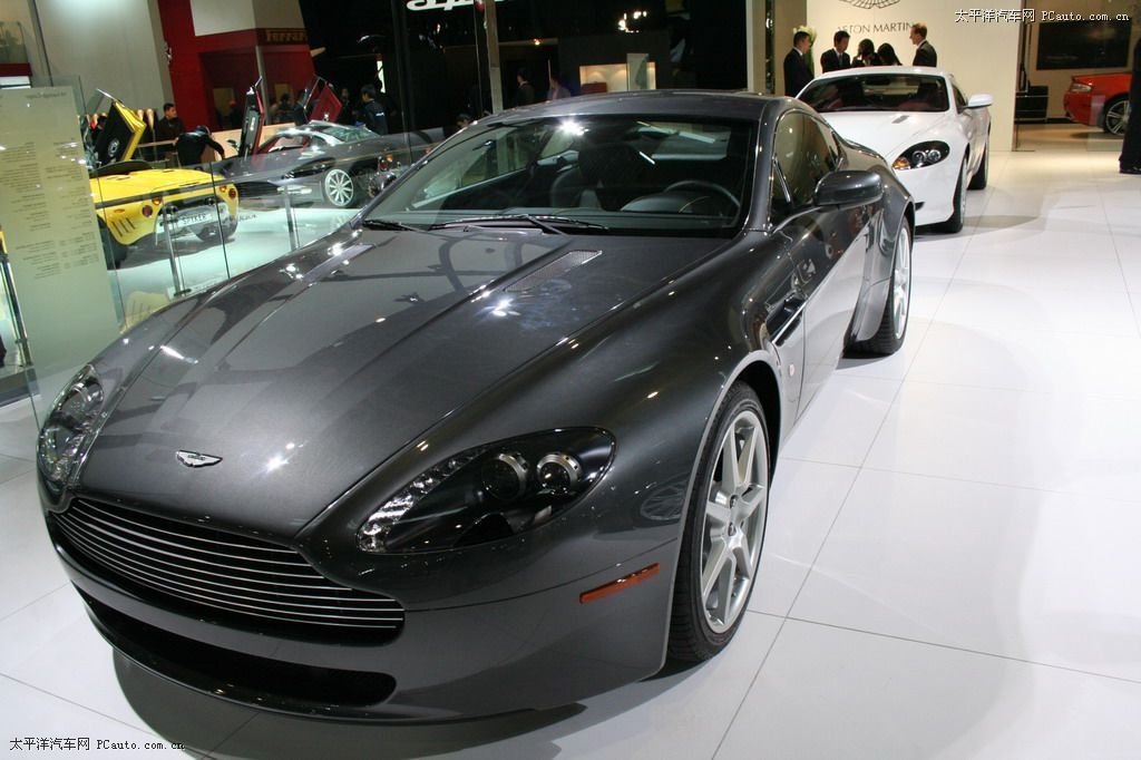 V8 VantageDƬ
