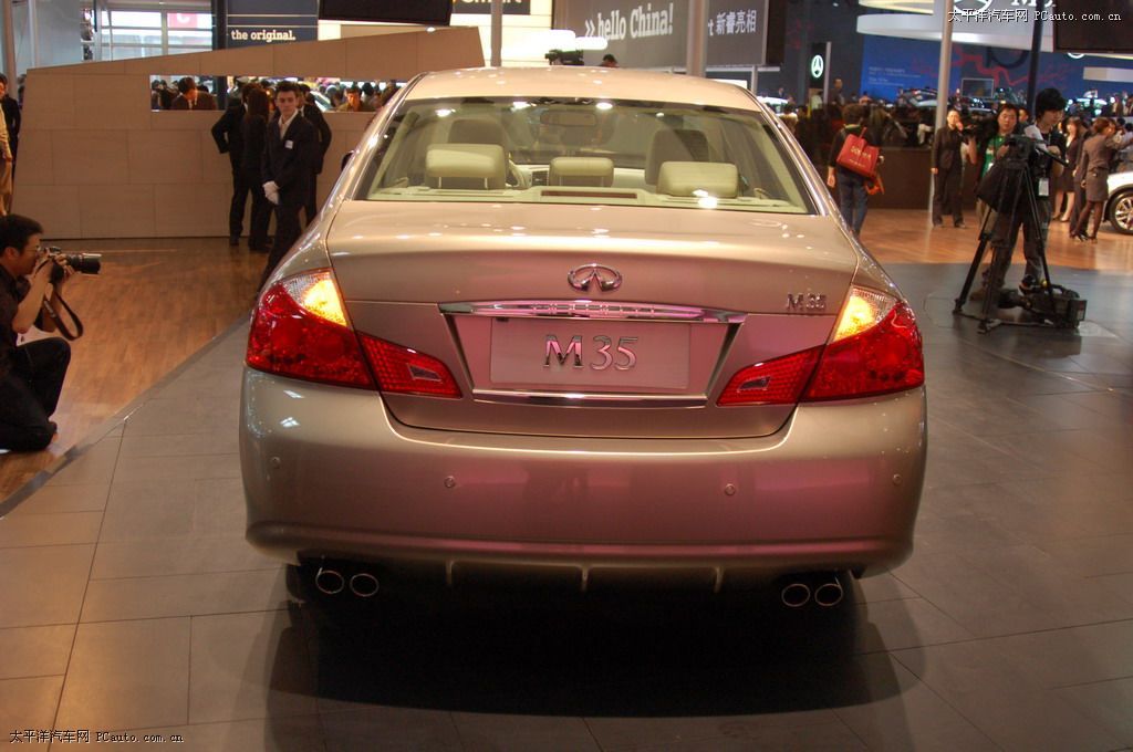 英菲尼迪M車展高清大圖