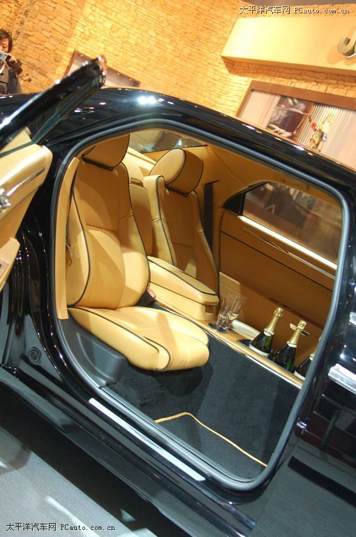 克萊斯勒300C車展高清大圖