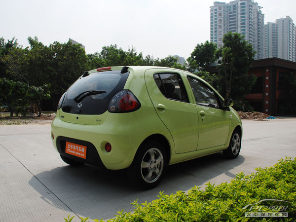 吉利熊猫2.98万元抢占郑州国际车展先机