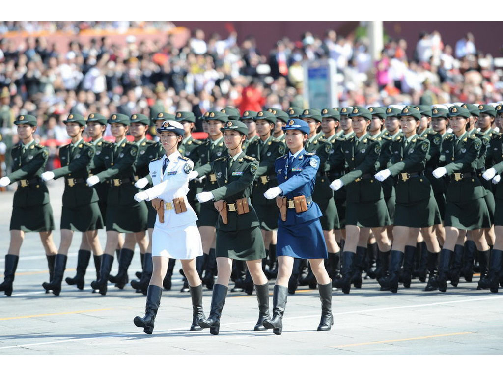 新中国成立70周年大阅兵之女兵方队-新闻-腾讯视频