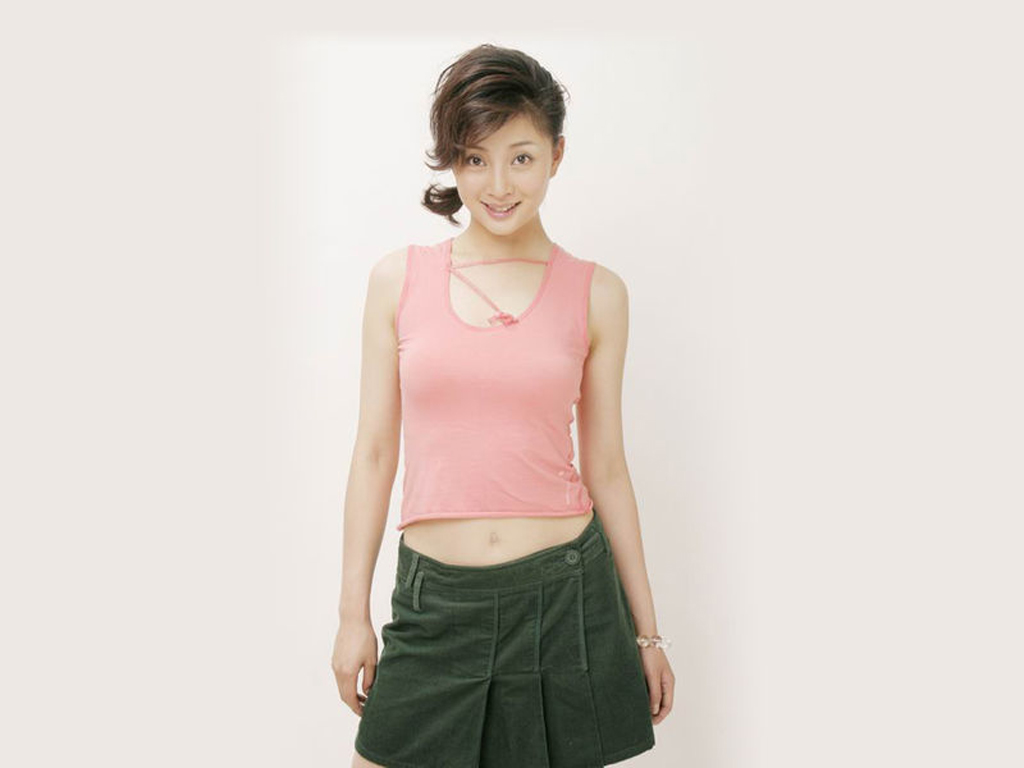 美女殷桃壁纸